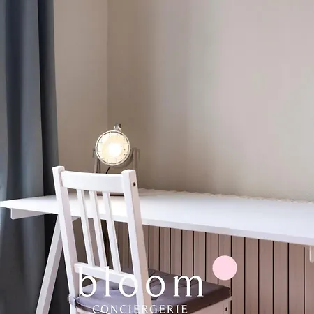 Centre 3 A 2 Pas De La Gare *