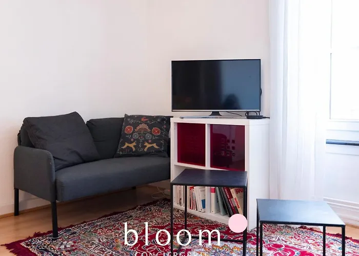 Centre 3 à 2 Pas De La Gare *